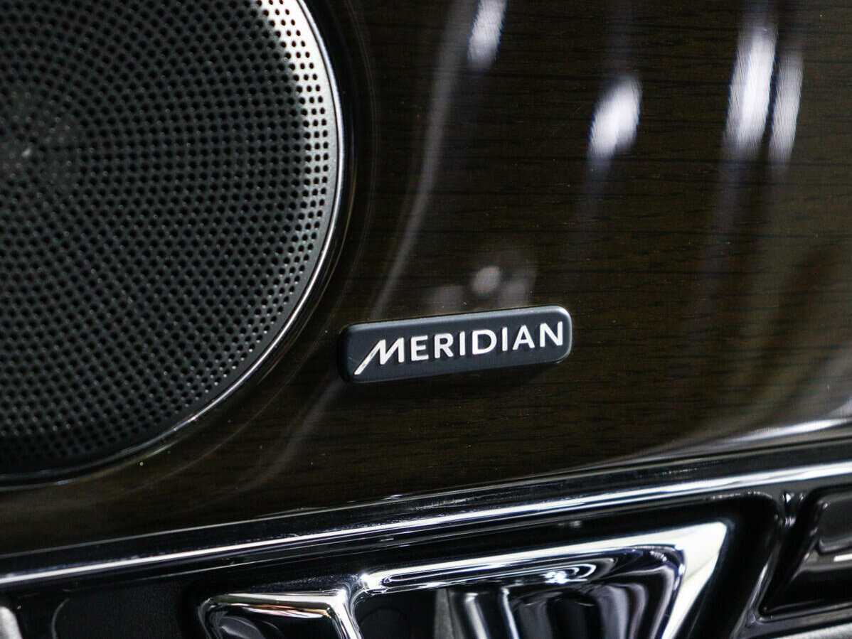 Jaguar XJ с пробегом — 2018 год. Фото: #14