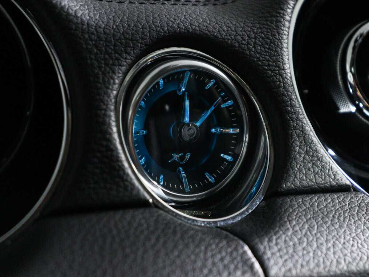 Jaguar XJ с пробегом — 2018 год. Фото: #25