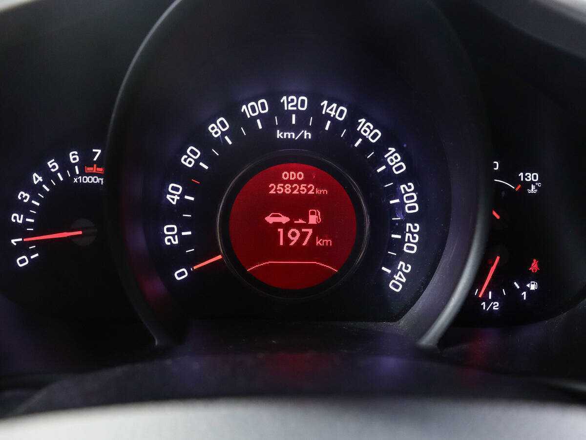 Kia Sportage с пробегом — 2010 год. Фото: #8