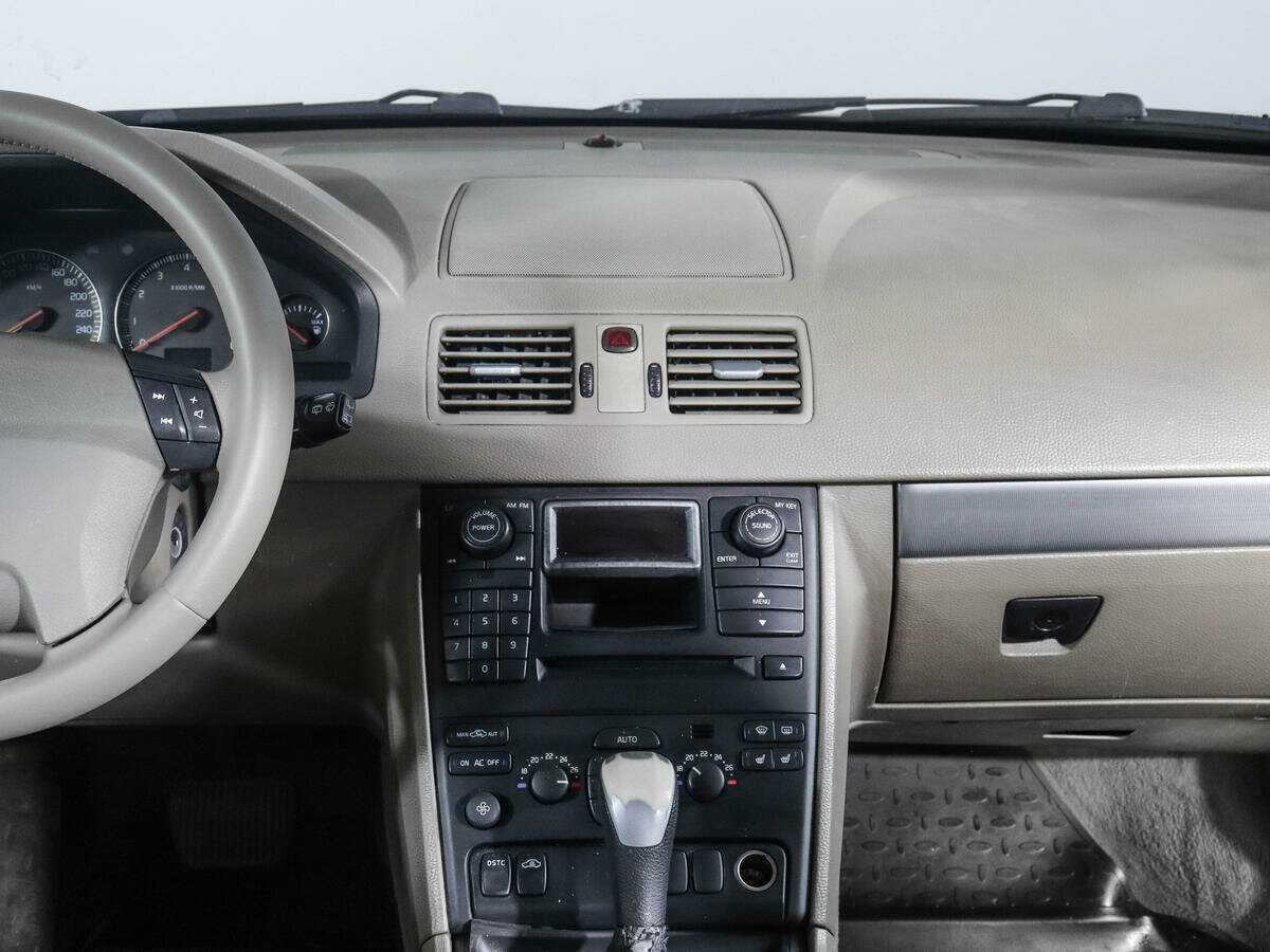 Volvo XC90 с пробегом — 2002 год. Фото: #12