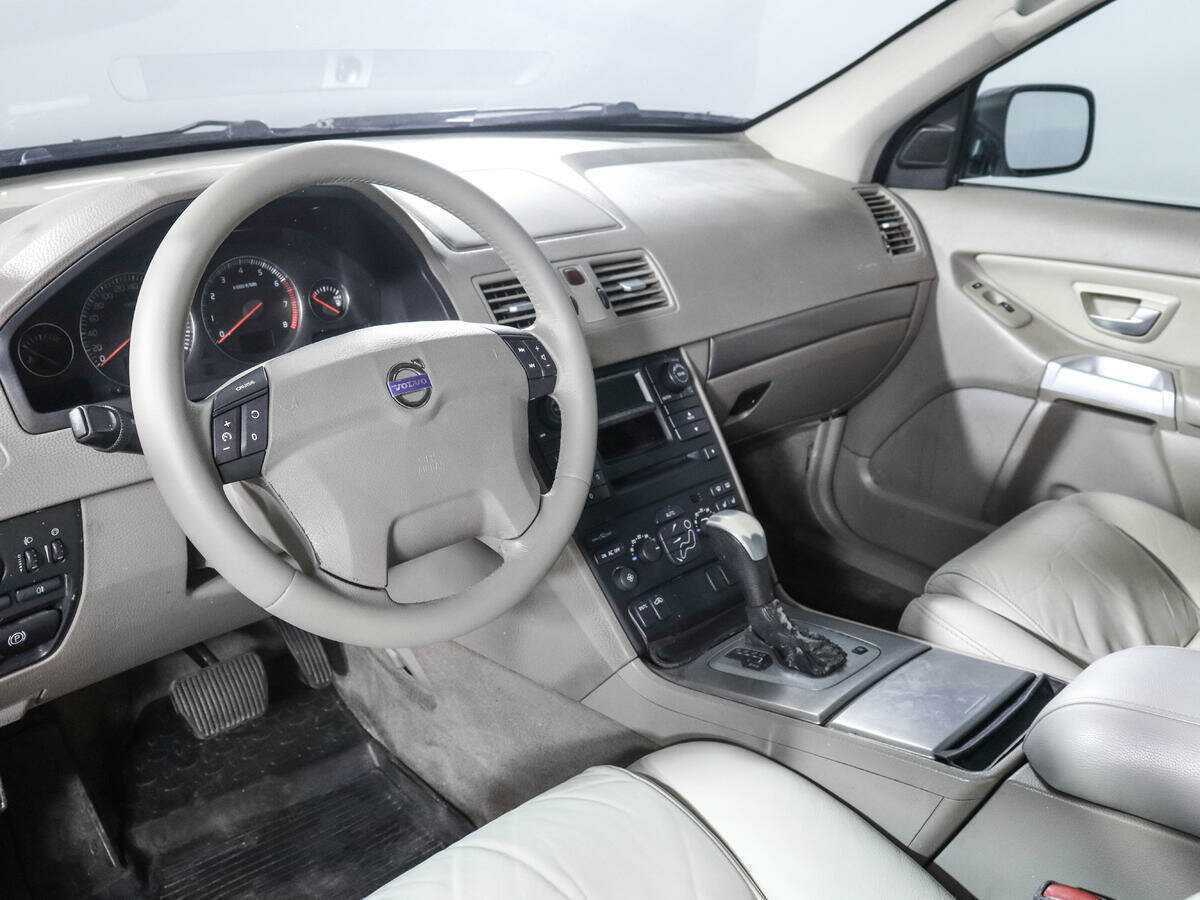 Volvo XC90 с пробегом — 2002 год. Фото: #13