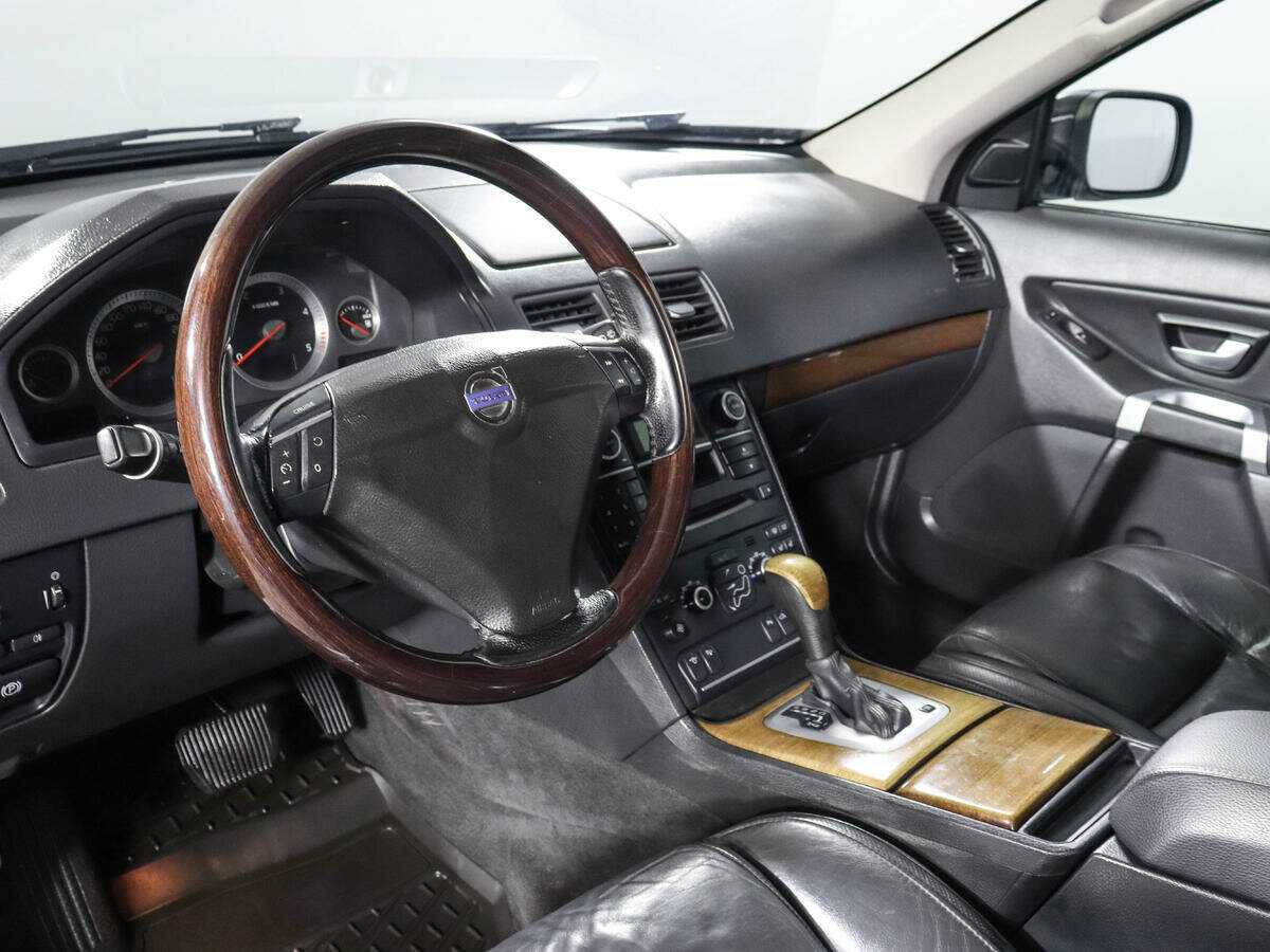 Volvo XC90 с пробегом — 2007 год. Фото: #13