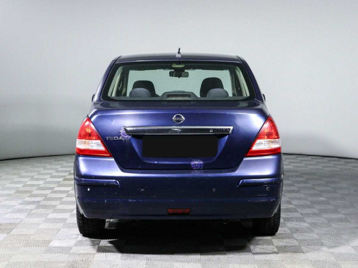 Nissan Tiida с пробегом — 2011 год. Фото: #5