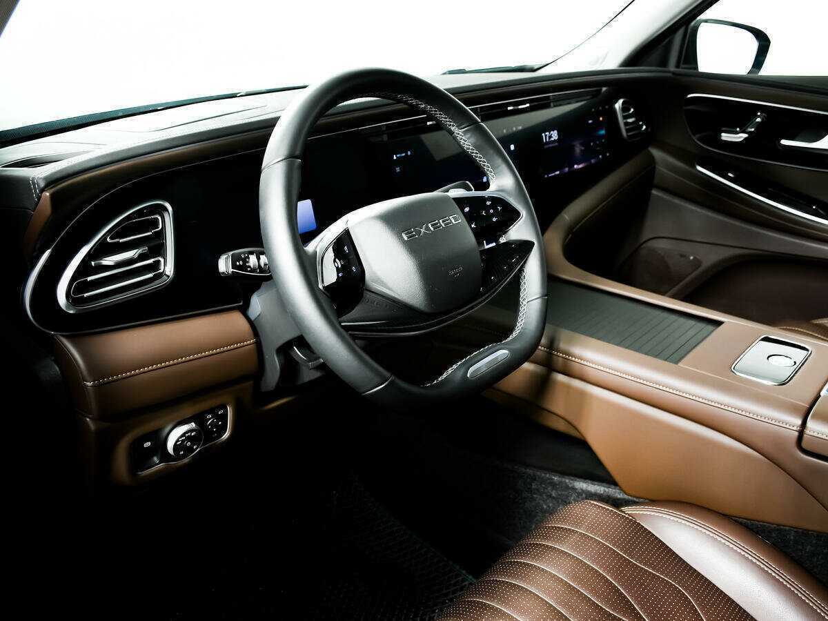 EXEED VX с пробегом — 2023 год. Фото: #12