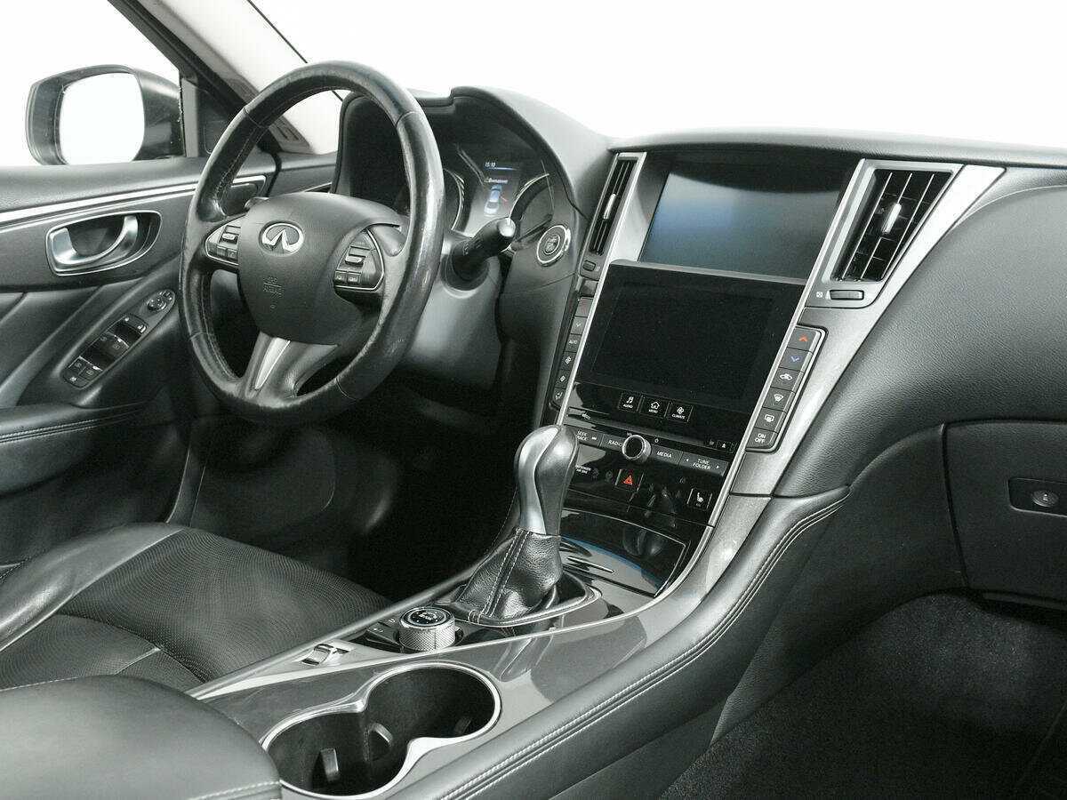 Infiniti Q50 с пробегом — 2014 год. Фото: #6