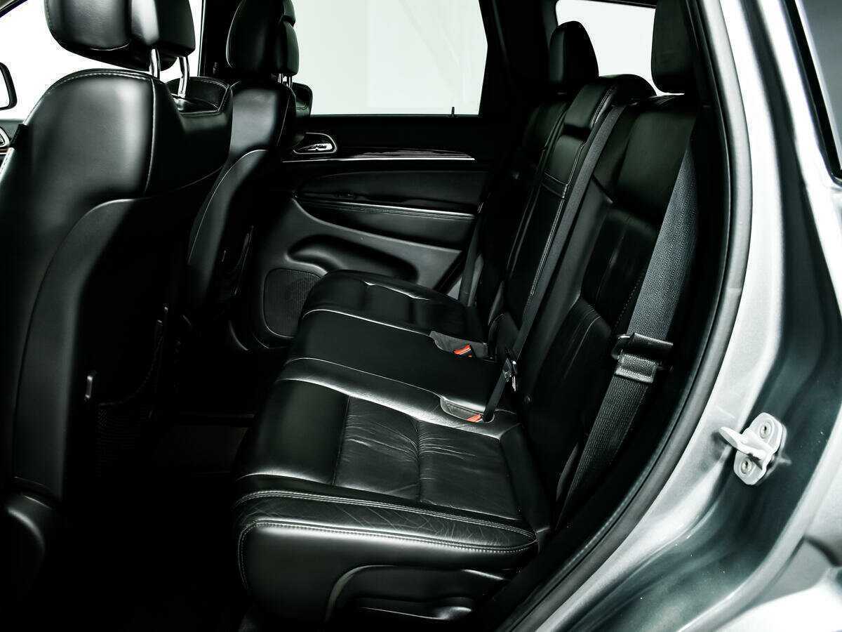 Jeep Grand Cherokee с пробегом — 2011 год. Фото: #11