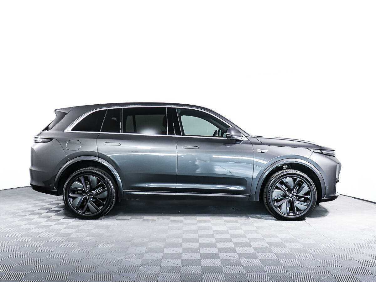 LiXiang L7 с пробегом — 2023 год. Фото: #2