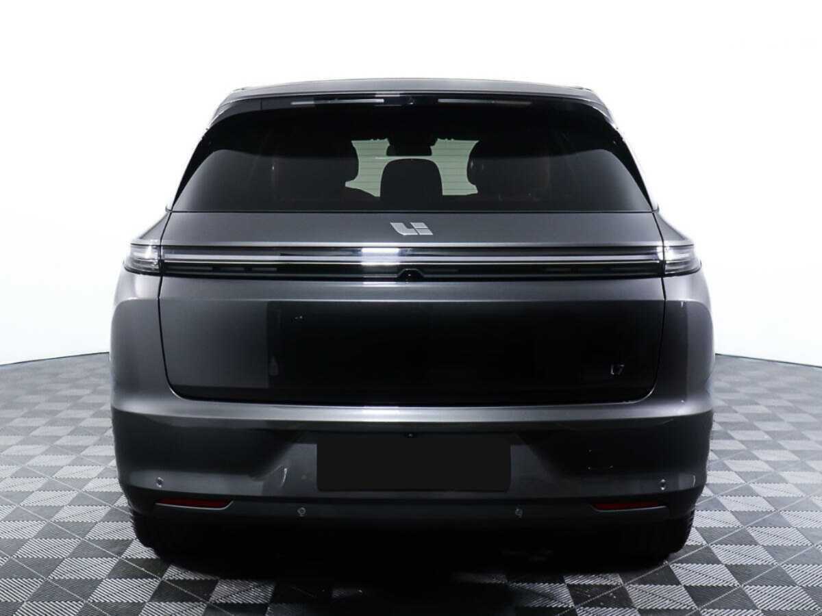 LiXiang L7 с пробегом — 2023 год. Фото: #4