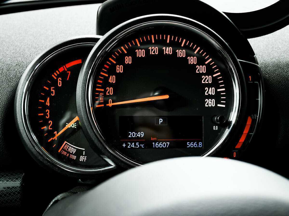 Mini Clubman с пробегом — 2021 год. Фото: #9