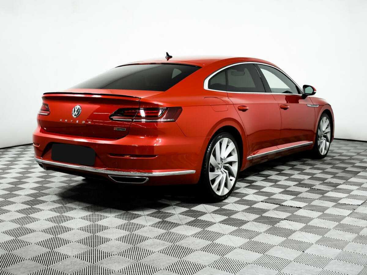 Volkswagen Arteon с пробегом — 2017 год. Фото: #4