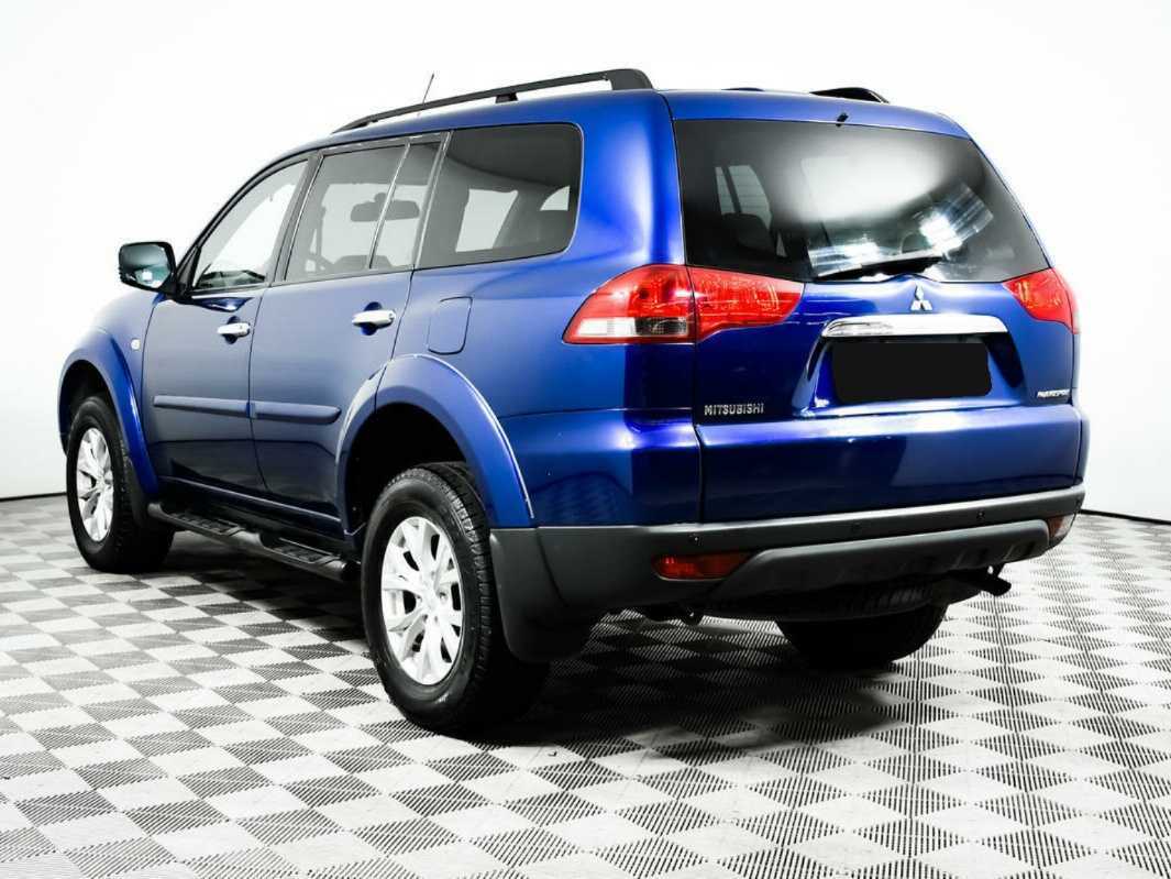 Mitsubishi Pajero Sport с пробегом — 2014 год. Фото: #6