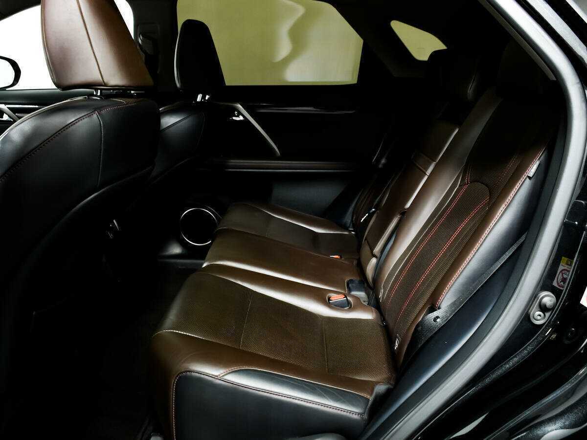Lexus RX с пробегом — 2016 год. Фото: #11