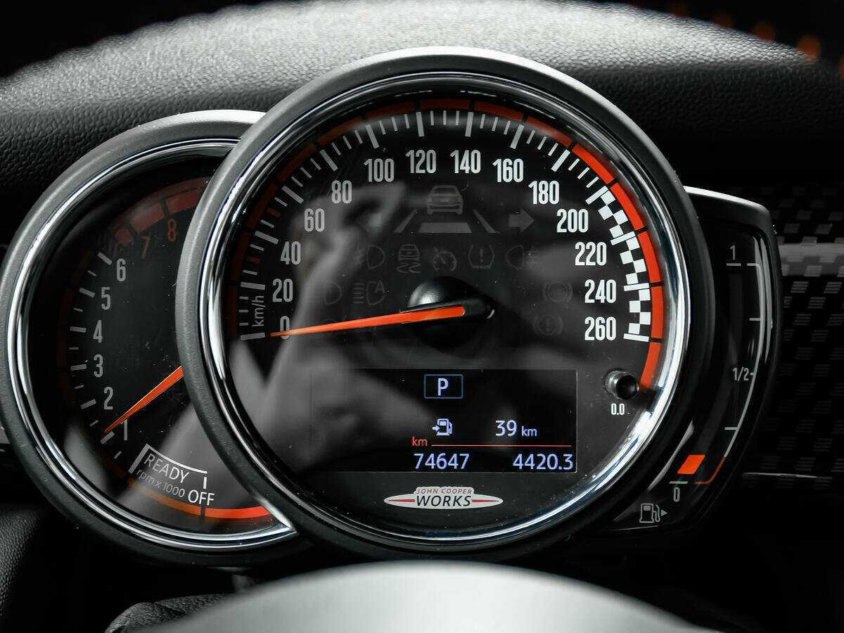 Mini Hatch с пробегом — 2018 год. Фото: #9