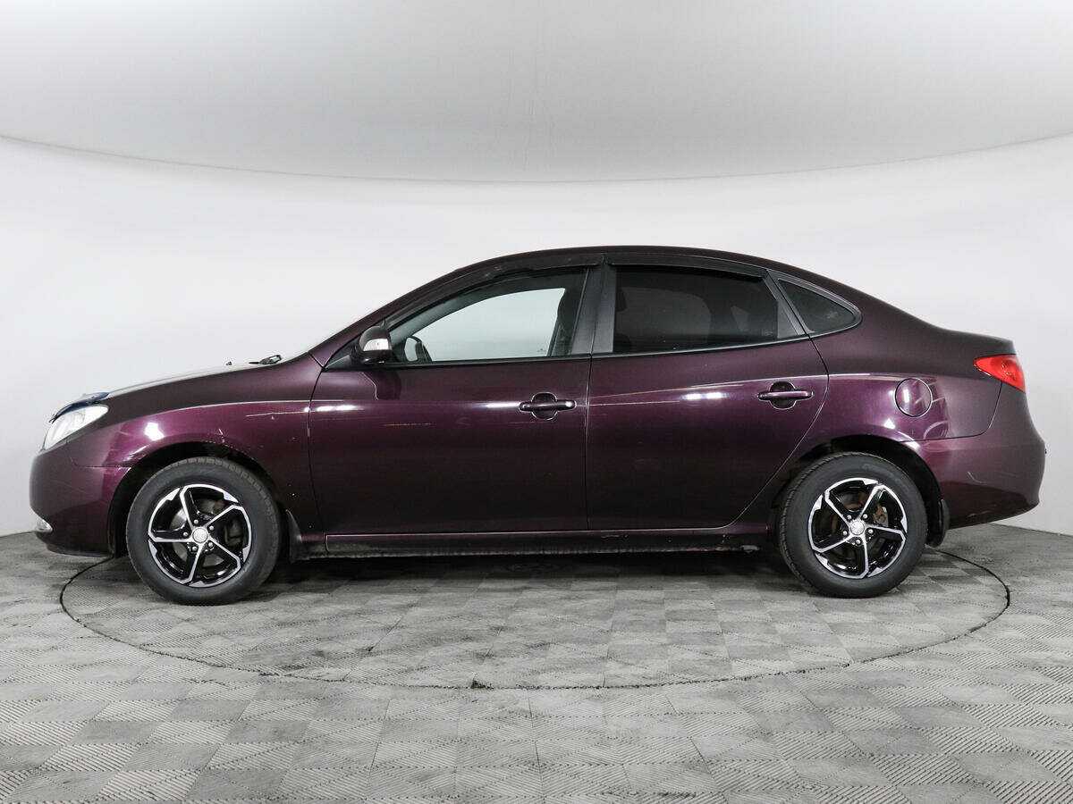 Hyundai Elantra с пробегом — 2010 год. Фото: #6