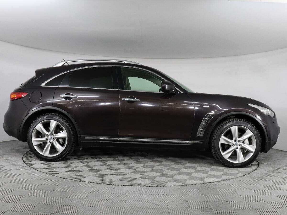 Infiniti FX с пробегом — 2010 год. Фото: #3