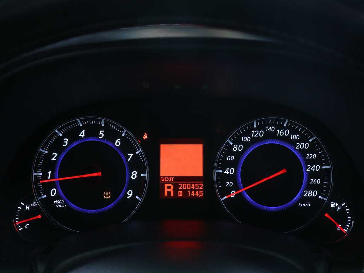 Infiniti FX с пробегом — 2010 год. Фото: #10