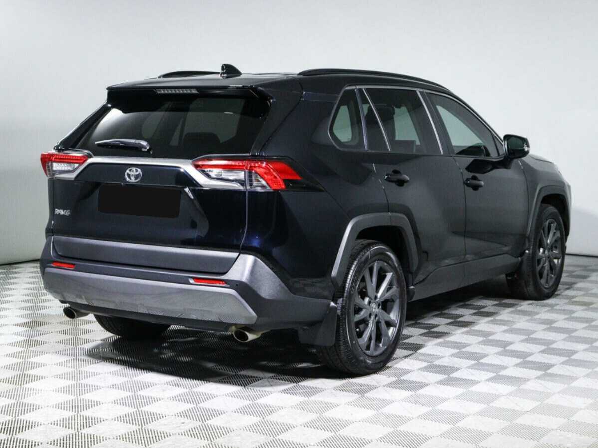 Toyota RAV4 с пробегом — 2021 год. Фото: #4