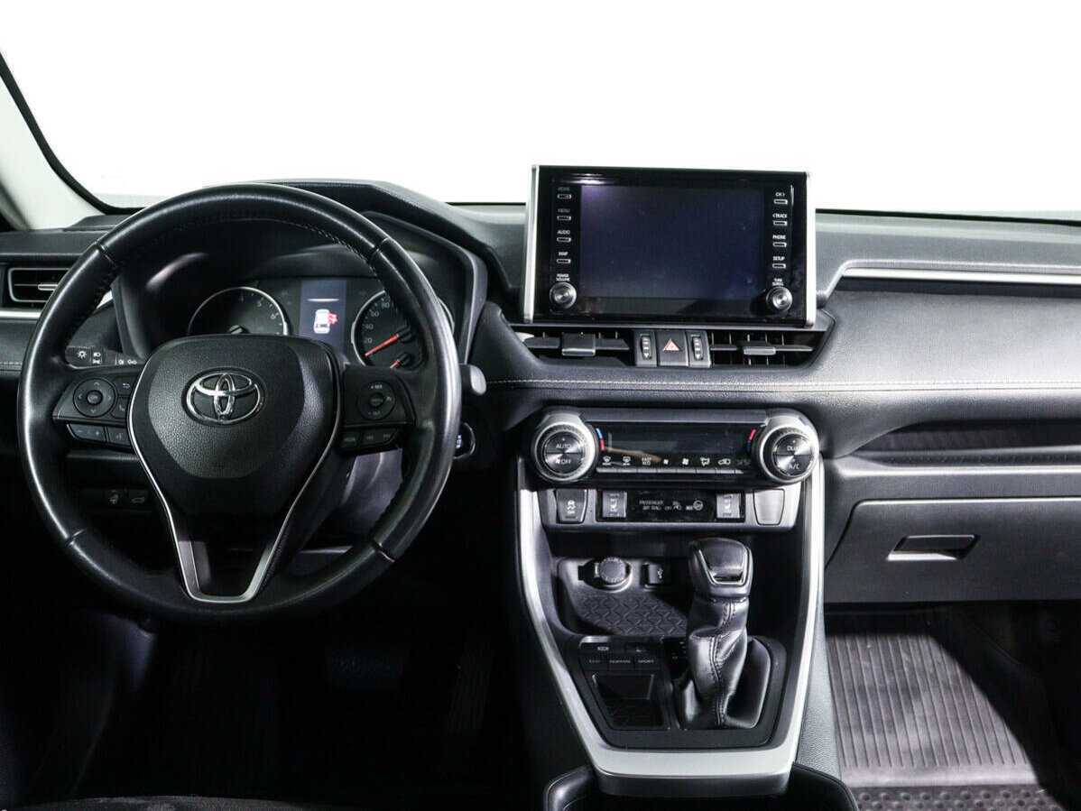 Toyota RAV4 с пробегом — 2021 год. Фото: #12