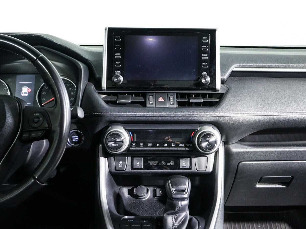 Toyota RAV4 с пробегом — 2021 год. Фото: #13