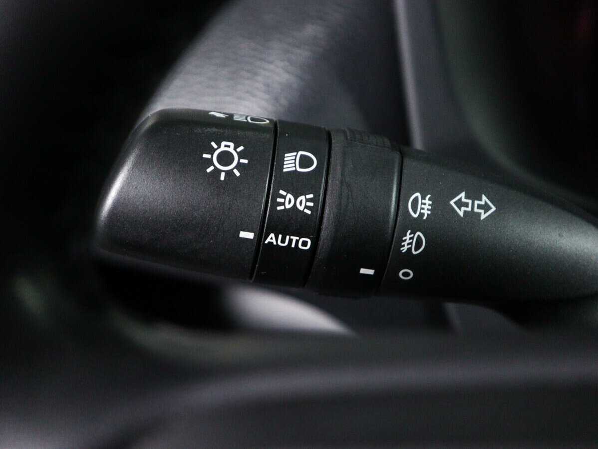 Toyota RAV4 с пробегом — 2021 год. Фото: #18