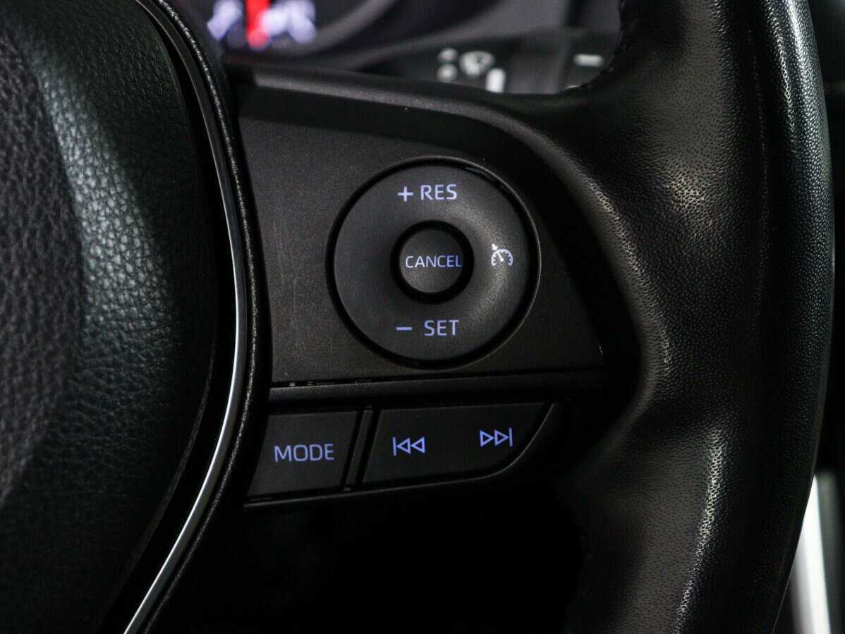 Toyota RAV4 с пробегом — 2021 год. Фото: #19