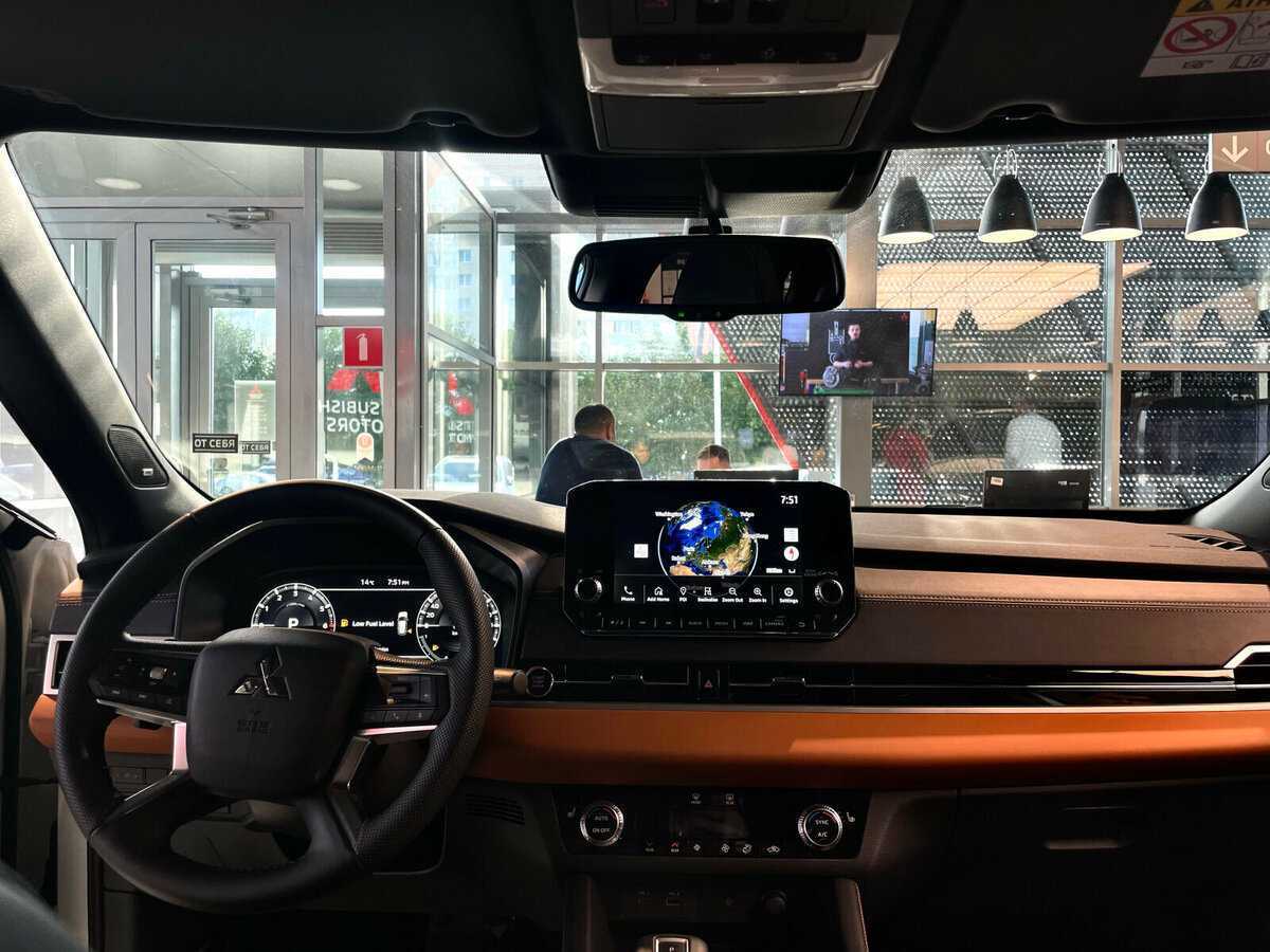 Mitsubishi Outlander с пробегом — 2022 год. Фото: #6