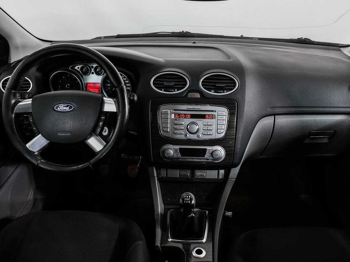 Ford Focus с пробегом — 2008 год. Фото: #11