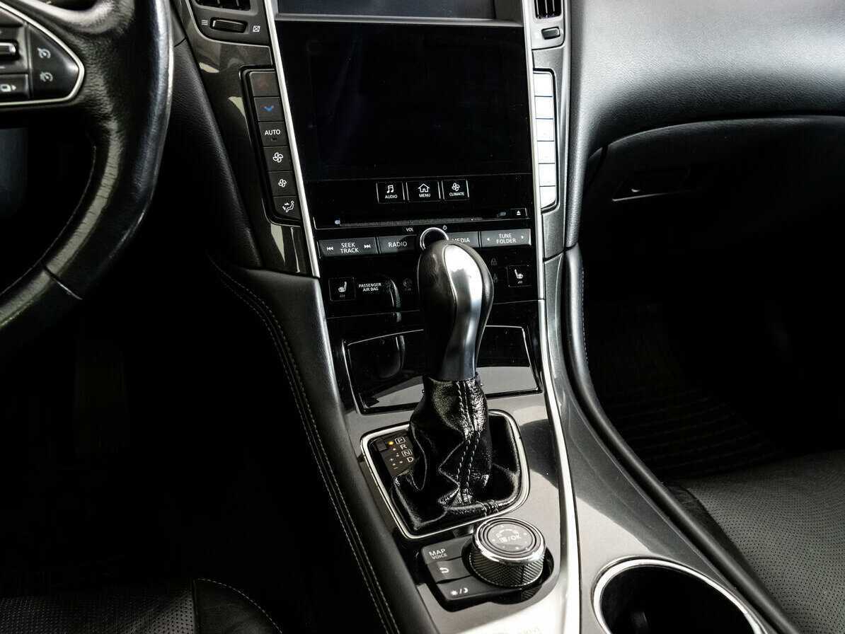 Infiniti Q50 с пробегом — 2014 год. Фото: #10