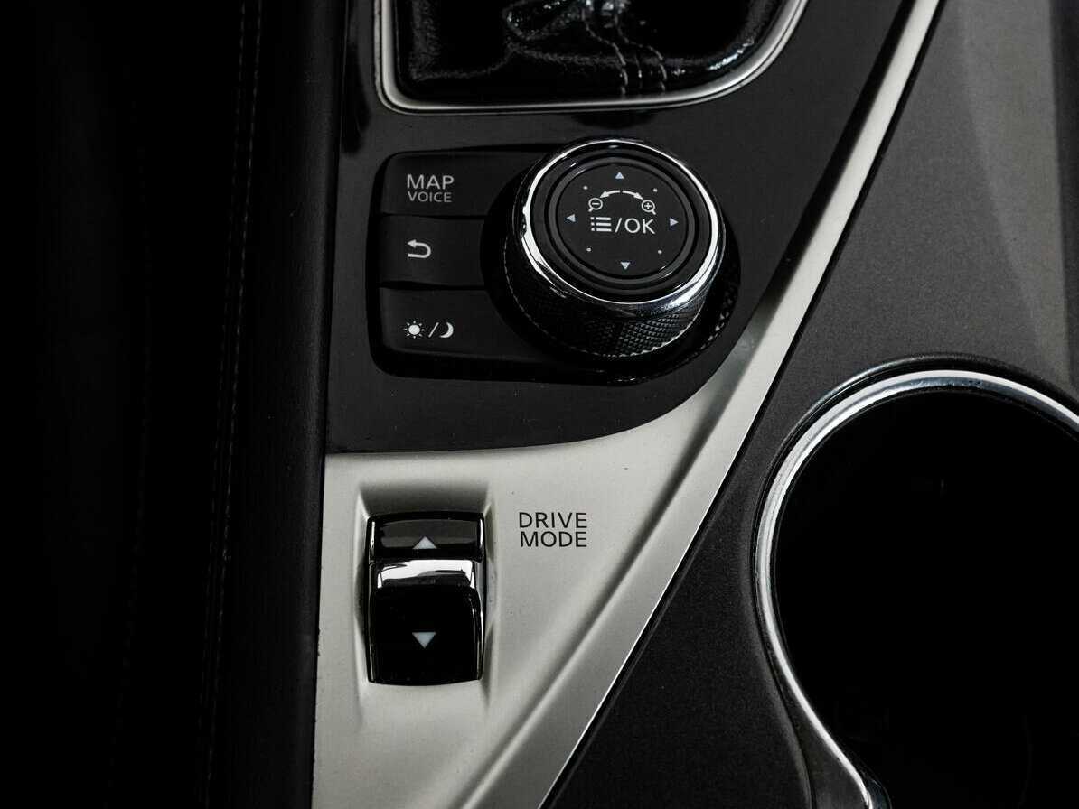 Infiniti Q50 с пробегом — 2014 год. Фото: #12