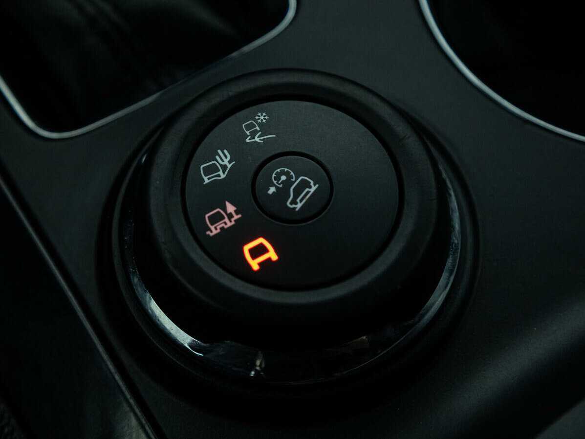 Ford Explorer с пробегом — 2015 год. Фото: #21