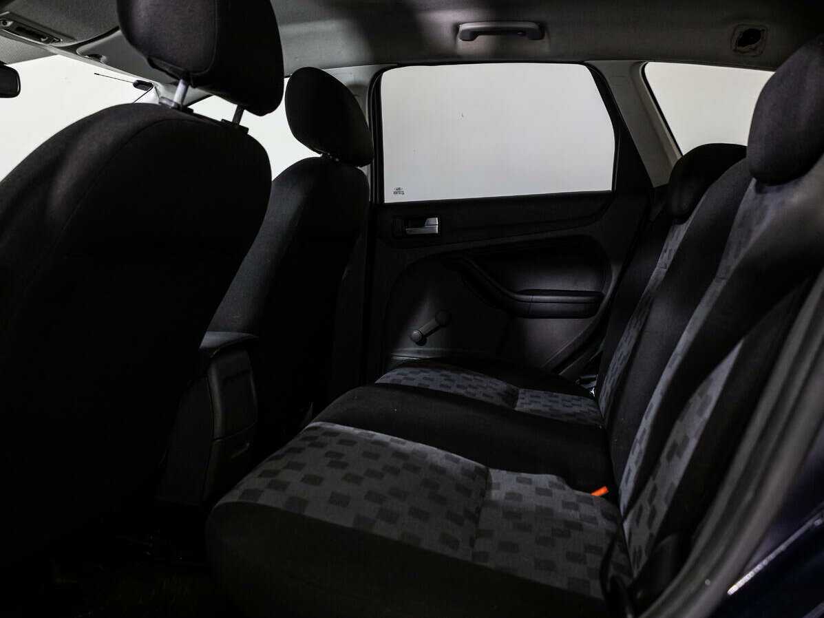 Ford Focus с пробегом — 2005 год. Фото: #8