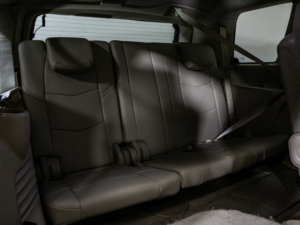 Cadillac Escalade с пробегом — 2018 год. Фото: #11