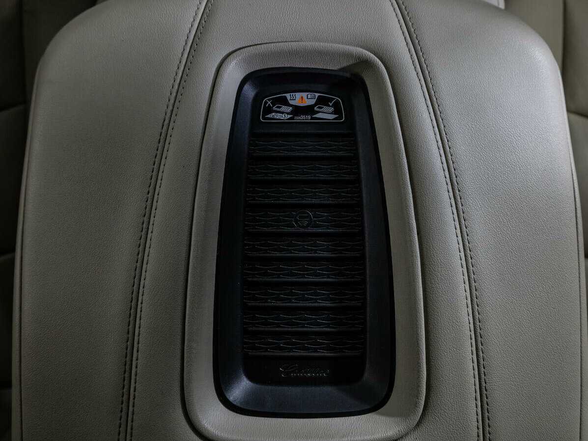 Cadillac Escalade с пробегом — 2018 год. Фото: #14