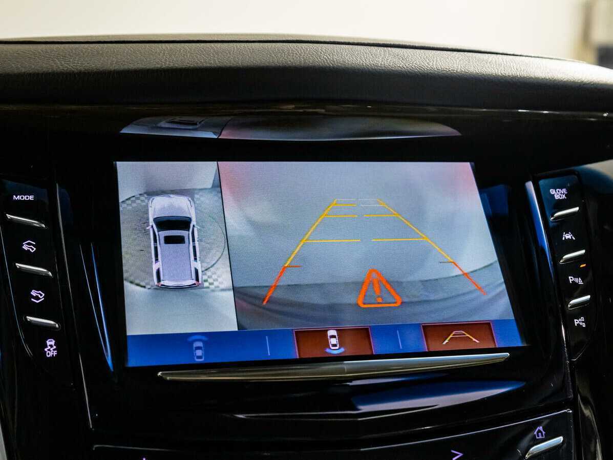 Cadillac Escalade с пробегом — 2018 год. Фото: #15