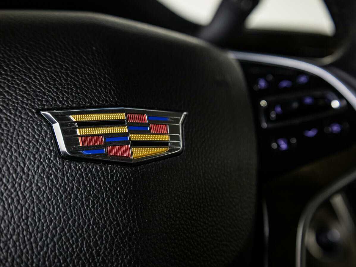 Cadillac Escalade с пробегом — 2018 год. Фото: #26