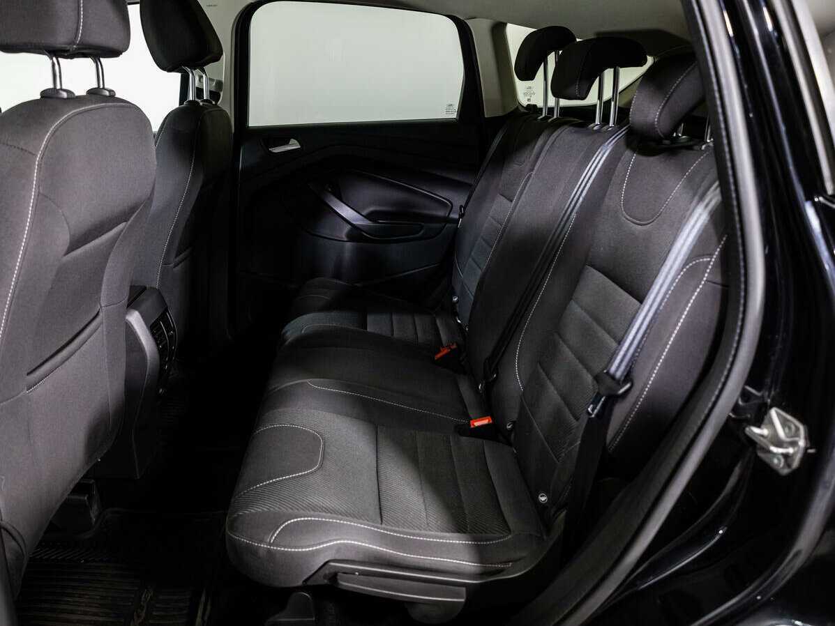 Ford Kuga с пробегом — 2014 год. Фото: #9