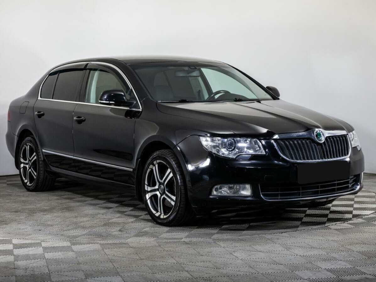 Skoda Superb с пробегом — 2011 год. Фото: #2