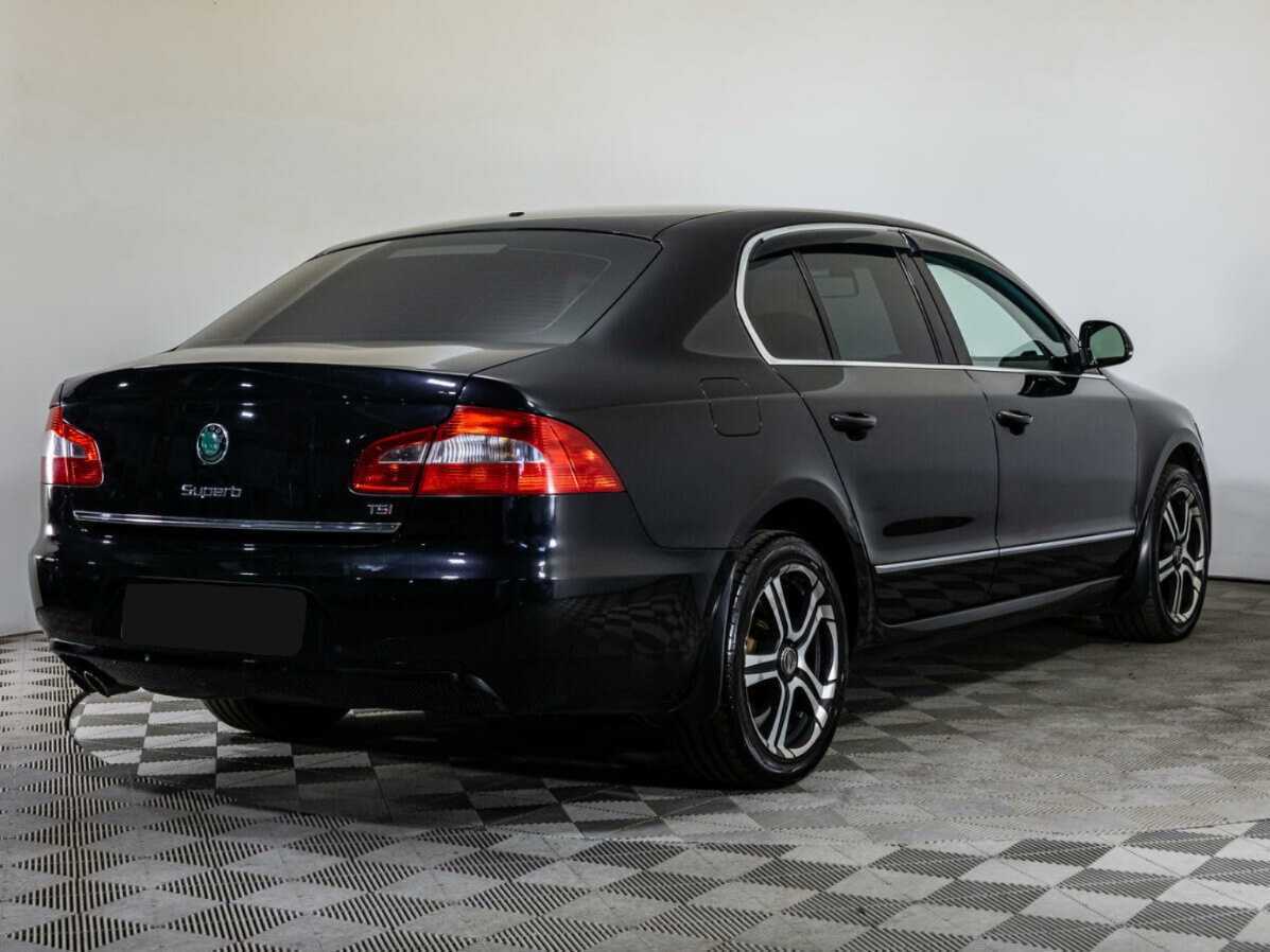 Skoda Superb с пробегом — 2011 год. Фото: #4