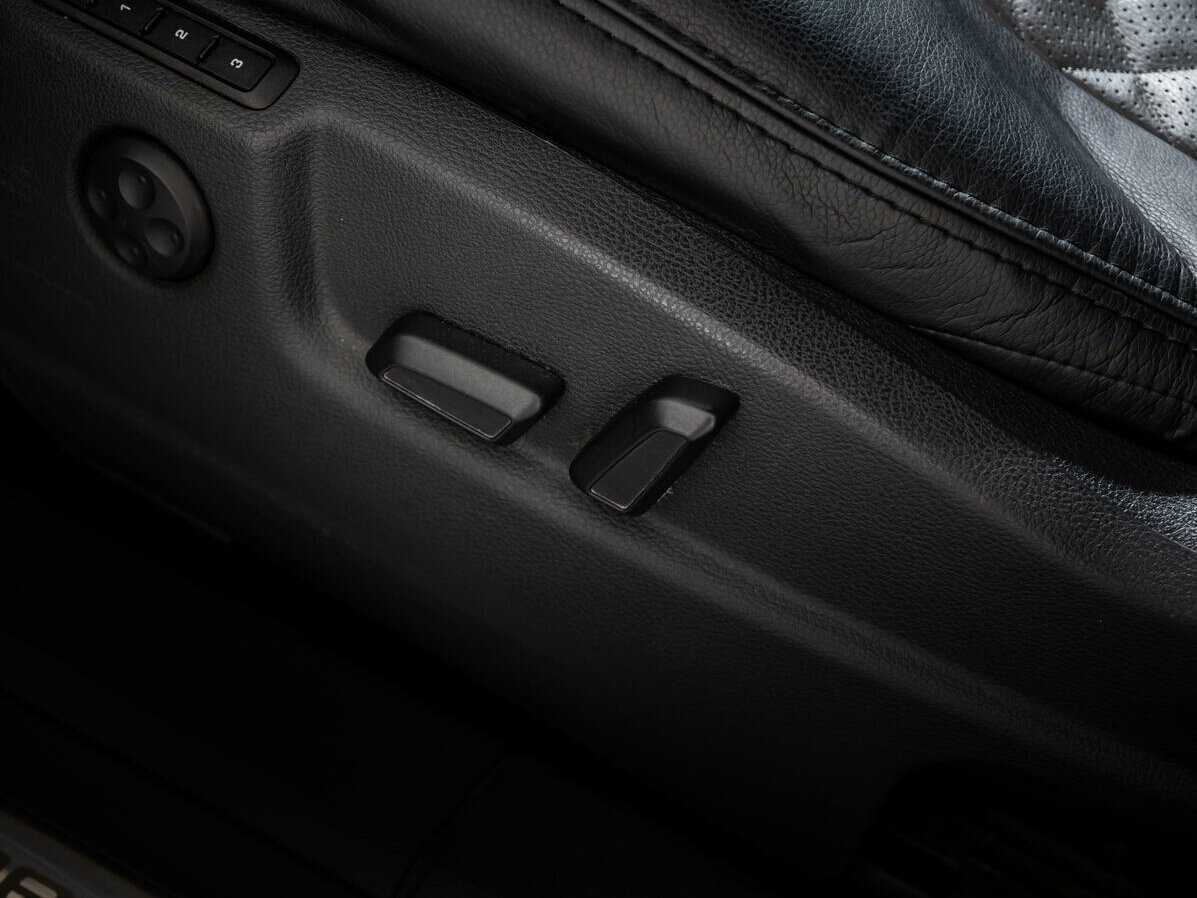 Skoda Superb с пробегом — 2011 год. Фото: #18