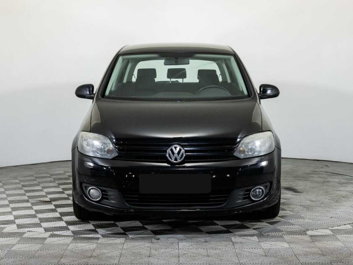 Volkswagen Golf Plus с пробегом — 2009 год. Фото: #1