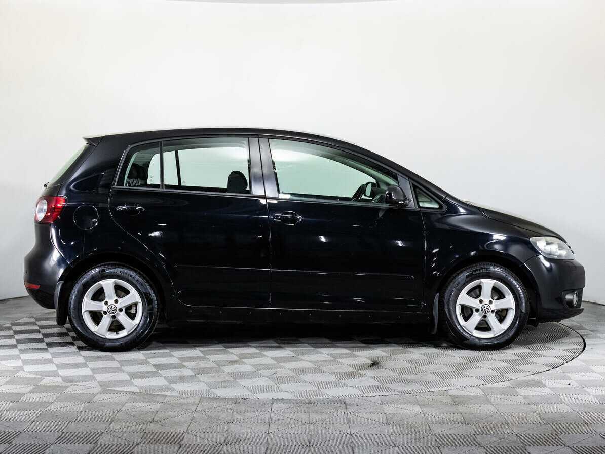 Volkswagen Golf Plus с пробегом — 2009 год. Фото: #3