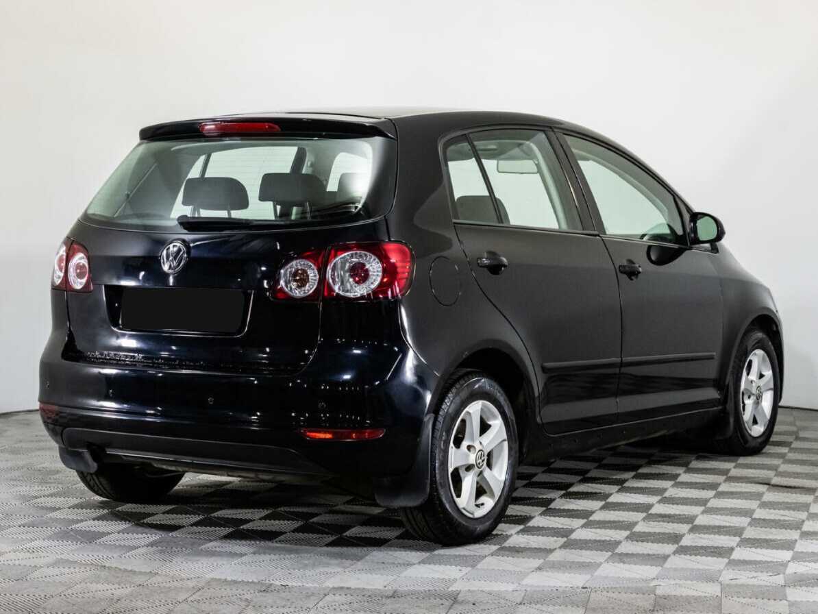 Volkswagen Golf Plus с пробегом — 2009 год. Фото: #4