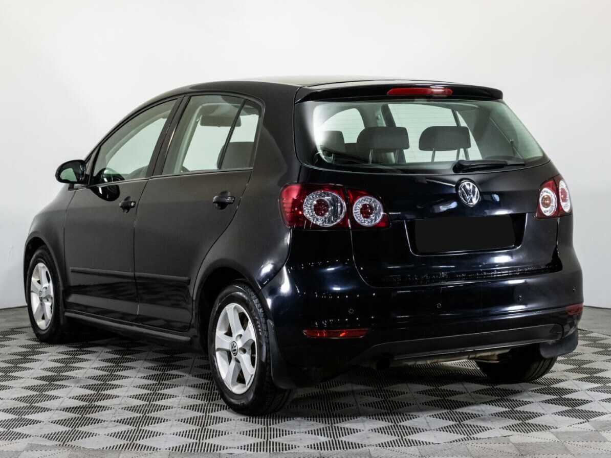 Volkswagen Golf Plus с пробегом — 2009 год. Фото: #6
