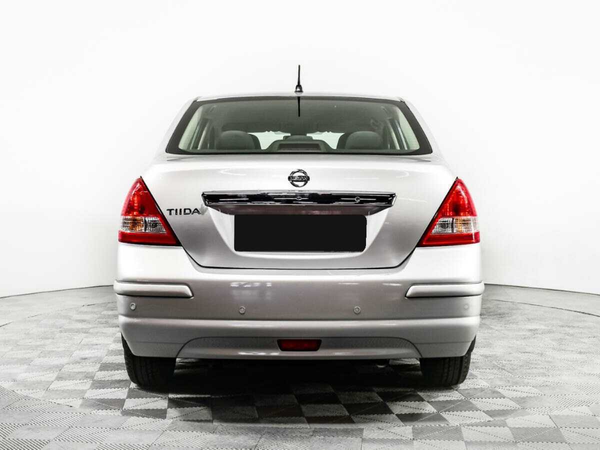 Nissan Tiida с пробегом — 2011 год. Фото: #5