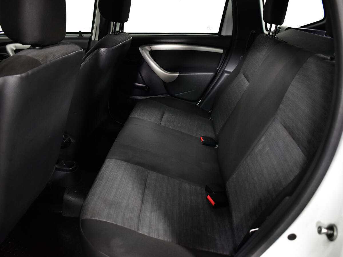 Renault Duster с пробегом — 2014 год. Фото: #9