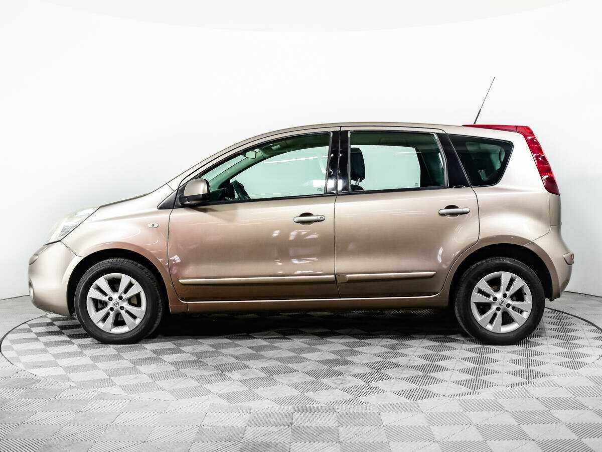 Nissan Note с пробегом — 2011 год. Фото: #7