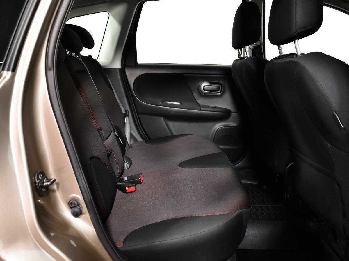 Nissan Note с пробегом — 2011 год. Фото: #9