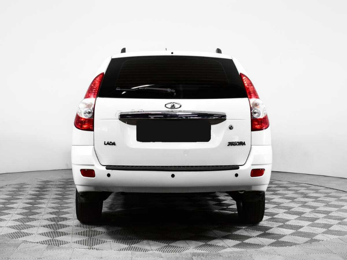 Lada (ВАЗ) Priora с пробегом — 2012 год. Фото: #5