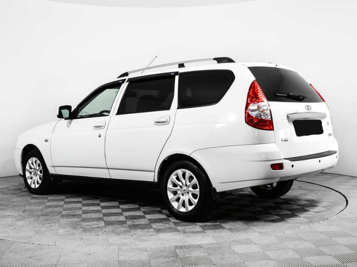 Lada (ВАЗ) Priora с пробегом — 2012 год. Фото: #6