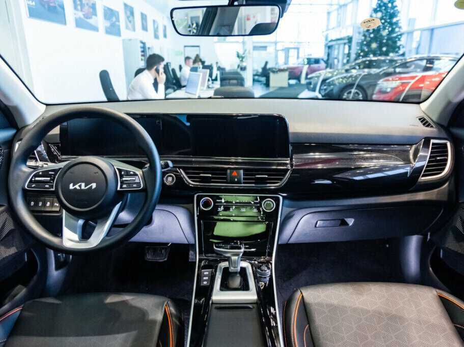 Kia Seltos с пробегом — 2024 год. Фото: #9